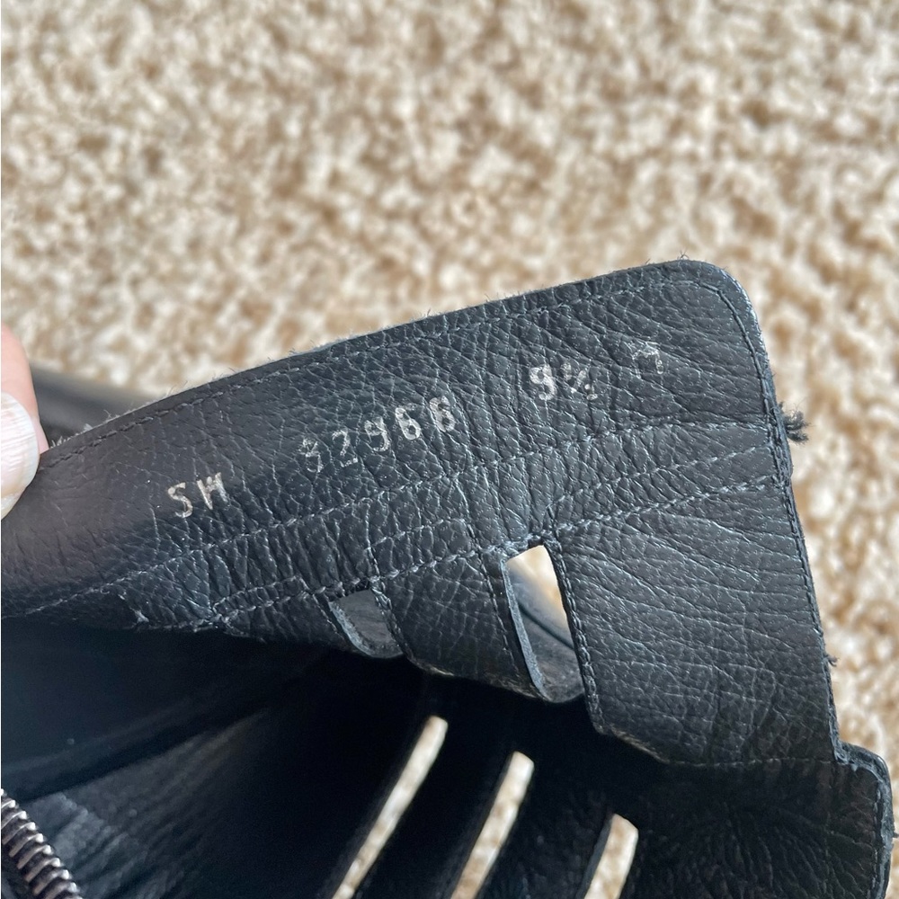 Stuart Weitzman Black leather ankle booty,semi pointed toe. Size 9 & 1/2 M - Picture 5 of 9